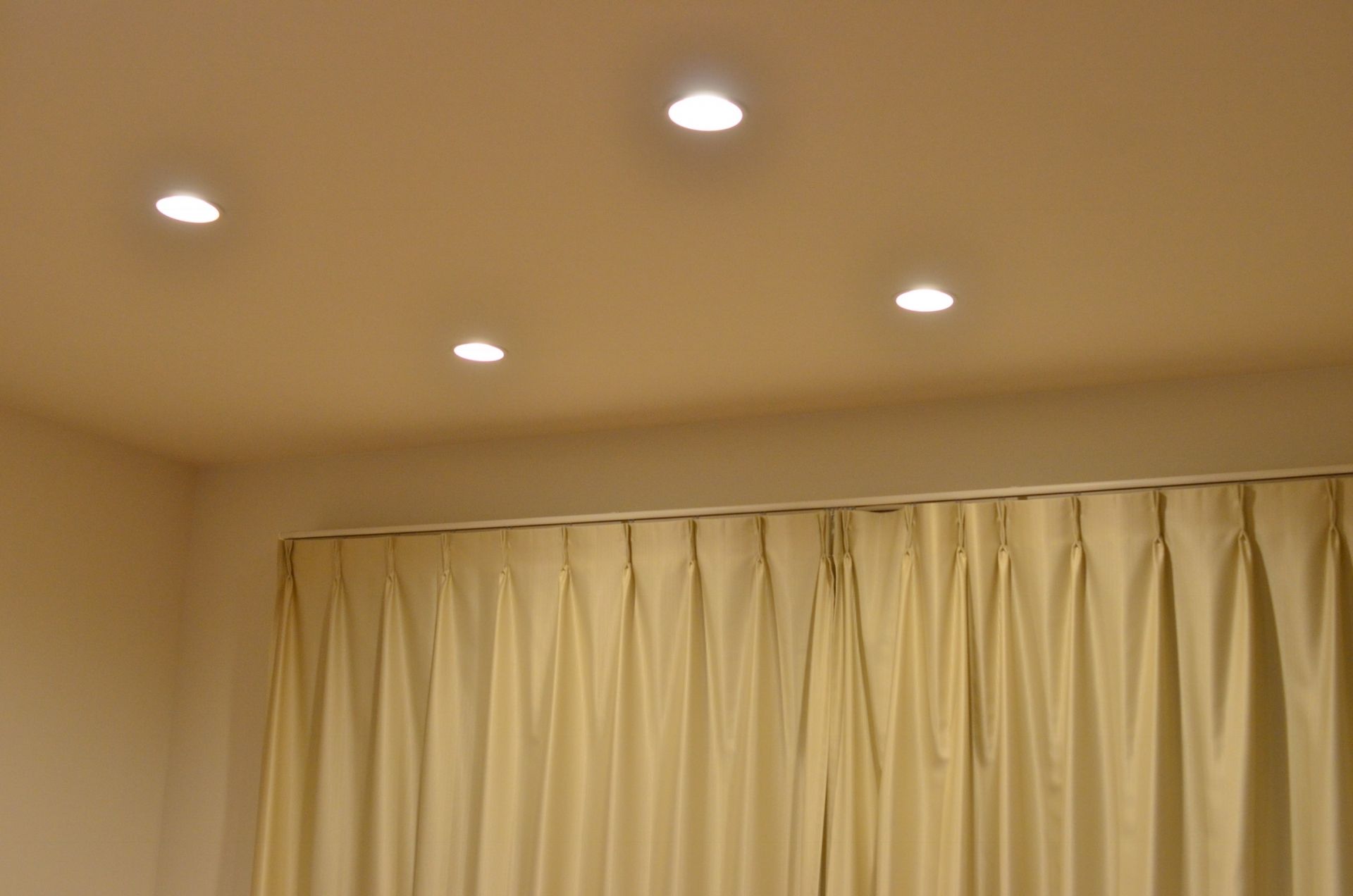 「ダウンライト」とは何か？｜誰でもわかるリノベ用語集 HAGS (ハグス)