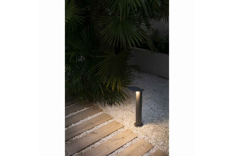ガーデンライト FARO LOTUS Dark grey beacon lamp|施工例(L)