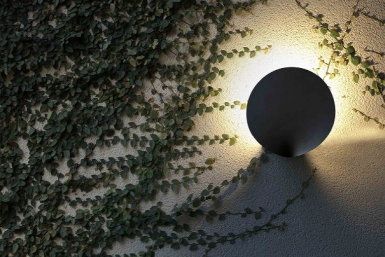 ポーチライト FARO LOTUS wall lamp|施工例(ダークグレー)