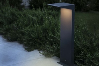 ガーデンライト FARO SOLEIL LED Solar dark grey beacon lamp|施工例
