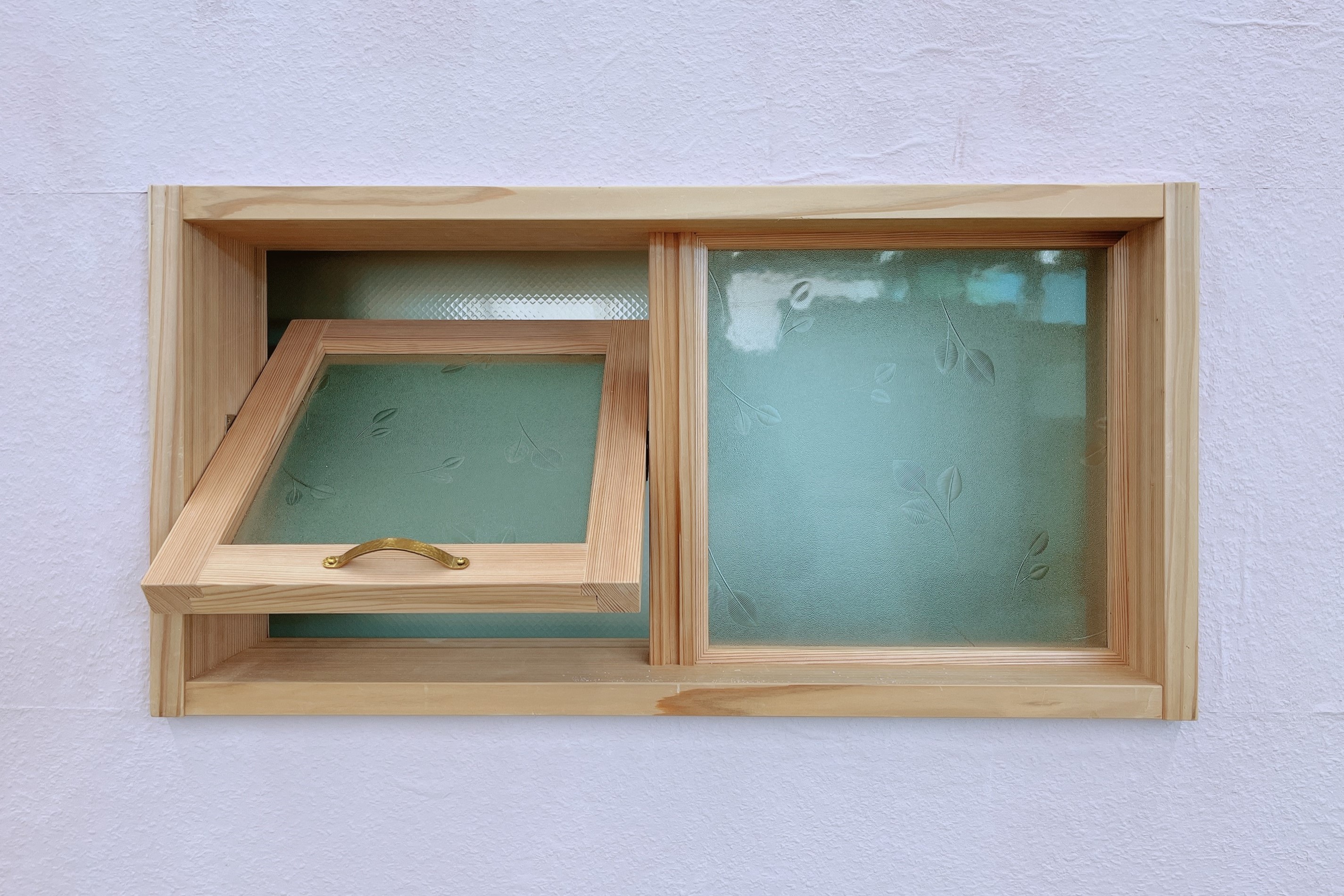 木製室内窓 マドリノ 連窓(横軸回転窓＋FIX窓) 770×392mm|※取手はオプションです。
